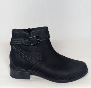 NEW Clarks Womens Leather Maye Strap Ankle Boot 9 black